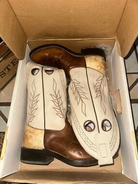 Olathe Boot Co. Two-Tone Brown and Cream Western Boots for Men